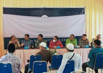 Asisten I Komataran Lalu Martawang, Hadiri Musyawarah Rencana Pembuatan Sertifikat Makam Loang Balok