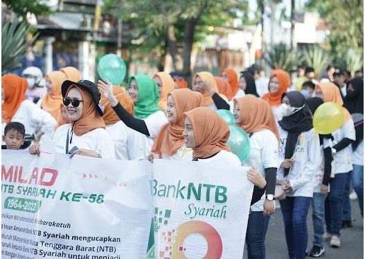 Peringati milad ke 58, Bank NTB Syariah Cabang Sumbawa Gelar Jalan Sehat
