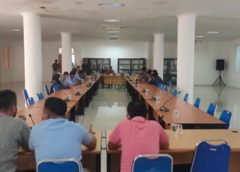 audiensi mahasiswa loteng tuntut bangun ulang asrama