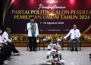 sebelas partai mendaftar