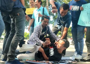 Aliansi Wartawan Lotim gelar Aksi, Kecam Tindak Kekerasan Oknum Pejabat Karawang pada Jurnalis