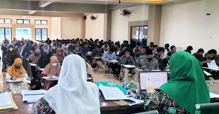 200 lebih Camaba Ikuti Seleksi Tes Masuk Gelombang Kedua UNW Mataram