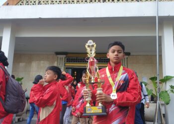 Siswa MTs. Mu’allimin NW Anjani Raih Juara II Kejurnas Taekwondo di Yogyakarta
