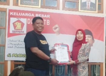 Hj. Lale Yaqutunnafis, S.Sos., MM Resmi daftarkan mendaftar Caleg DPRD Prov. NTB