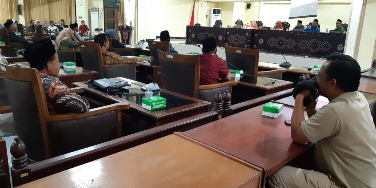 DPRD Lobar Usulkan Pemberhentian Dirut PDAM Giri Menang