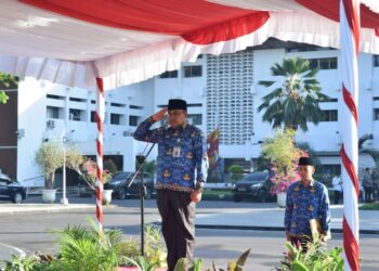 Pimpin Upacara Kebangkitan Nasional, Sekda NTB Tegaskan ASN Sebagai Contoh