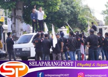 Kasta NTB Sambangi PN Mataram Gelar Aksi Dukung Fihirudin