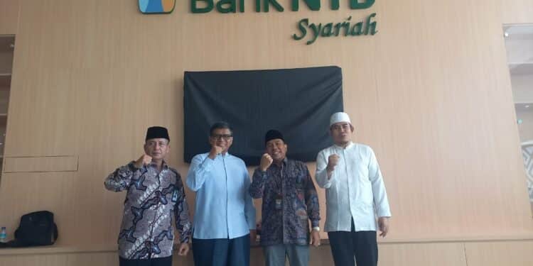 Bank NTB Syari'ah dan Muhsinin Travel Berangkatkan 300 Jama'ah Umroh