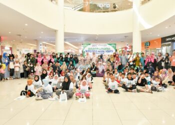 Bersama 50 Anak Yatim, Bank NTB Syariah dan LAZ DASI NTB Fasilitasi Belanja Lebaran di Epicentrum