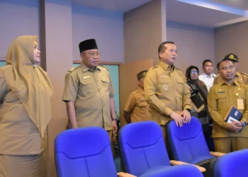 Usai Temu Kenal, Gubernur NTB LMI Kunjungi Pusat Data Commad Center