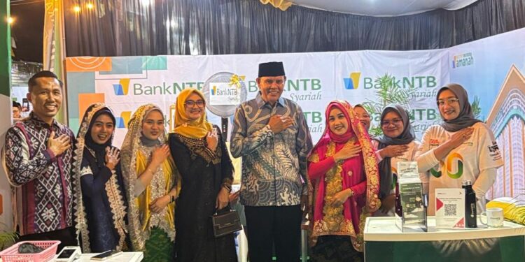 Pengunjung Ramai Serbu Stand Bank NTB Syariah pada STQH XXVII NTB