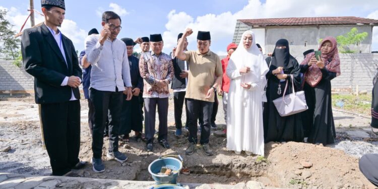 Gubernur NTB LMI Hadiri Peletakan Batu Pertama Love Tahfidz Nurul Ilmi