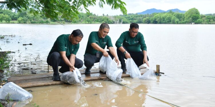 Wujudkan Filosofi “Berkah Bermakna”, Bank NTB Syariah Gelar Aksi Pelestarian Lingkungan di Bendungan Penyaring Sumbawa