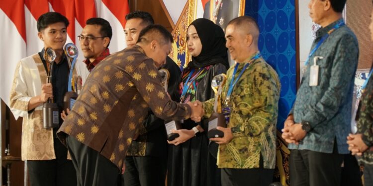 Bank NTB Syariah Raih Penghargaan “Bank Dengan Sinergi Program Akselerasi QRIS Terbaik” pada Anugerah BI NTB 2025