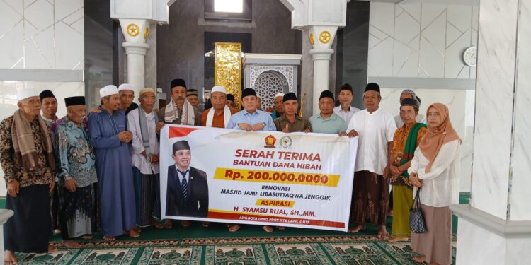 Melalui Aspirasi, H. Syamsu Rijal Salurkan Hibah Renovasi Masjid  Jami’ Libassutaqwa Jenggik