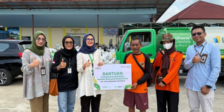 Bank NTB Syariah Salurkan Bantuan Korban Kebakaran Dusun Sawo Sumbawa