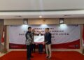 Wujud Sinergi dan Kepedulian Sosial, Bank Jatim Bersama Bank NTB Syariah & IZI Salurkan Bantuan Kacamata Gratis bagi Pelajar di Jawa Timur
