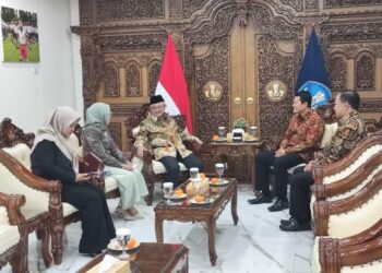 Mendikdasmen Terima Audiensi Bank NTB Syariah, Bahas Penguatan Layanan Keuangan ASN Pendidikan